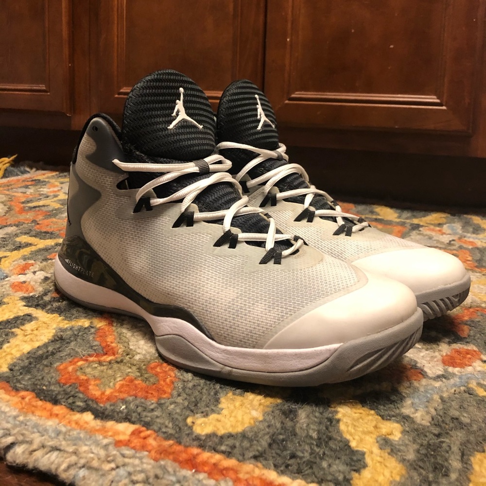 MEN’s Nike Jordan’s - size 12